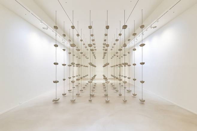 모나 하툼 ‘리메인즈 투 비 신’(Remains to be Seen)