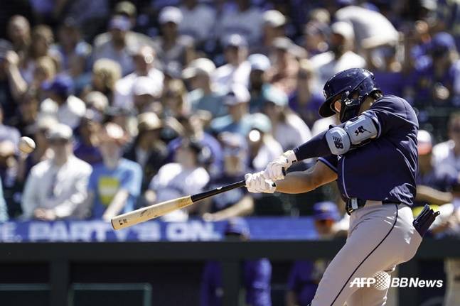 탬파베이 김하성이 11일(한국시간) 시애틀전에서 4회초 홈런을 터트리고 있다. /AFPBBNews=뉴스1