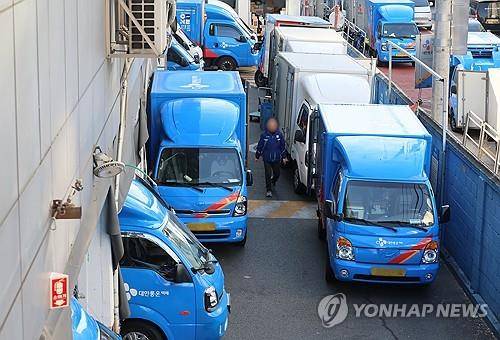 '택배 쉬는 날' 올해는 광복절 전후 업체별 날짜·기간 달라 [연합뉴스 자료사진]