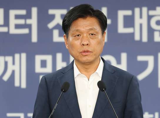 (브리핑하는 조승래 대변인)