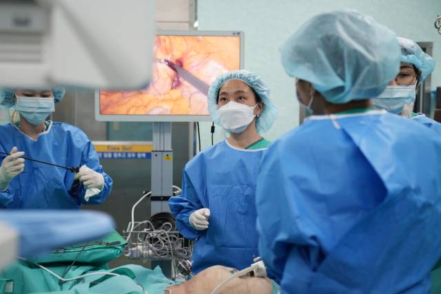 인제대부산백병원 백형주 대장항문외과 교수는 “다른 암과 마찬가지로 대장암 역시 조기에 발견해 적절한 치료를 받는다면 완치율을 높일 수 있어 적극적으로 검진을 받을 필요가 있다”고 밝혔다. 인제대부산백병원 제공