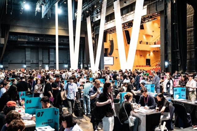 지난 6월 세종특별자치시 세종예술의전당에서 열린 '2025 KoCACA아트페스티벌 in 세종' 아트마켓 모습. 세종시문화관광재단 제공