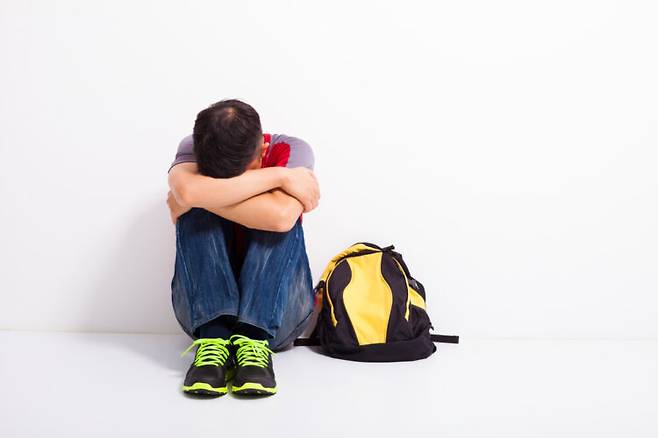 신경증이 있는 사람은 치매 발병 위험이 증가하는 것으로 나타났다. 신경증은 조기 치료와 생활 습관 개선이 중요하다. [사진=클립아트코리아]