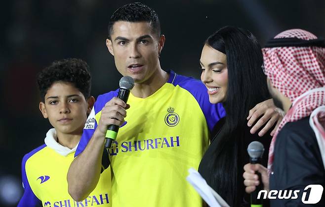 크리스티아누 호날두와 조지나 로드리게스. 2023.1.3. ⓒ AFP=뉴스1 ⓒ News1 김성식 기자