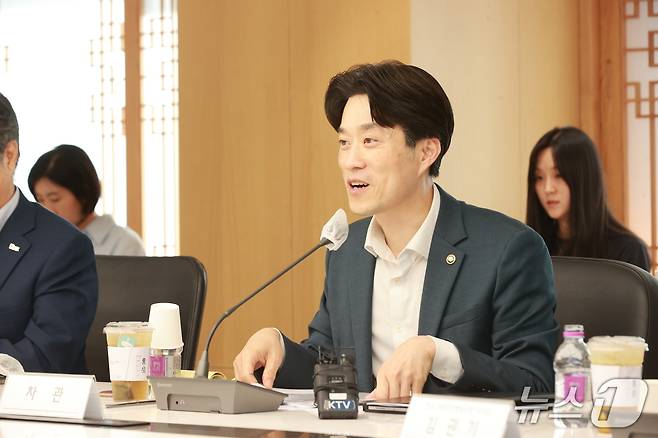 노용석 중소벤처기업부 차관이 12일 서울 여의도 중소기업중앙회에서 열린 중소기업계와의 노동현안 관련 간담회에서 발언하고 있다. (중소벤처기업부 제공. 재판매 및 DB금지)