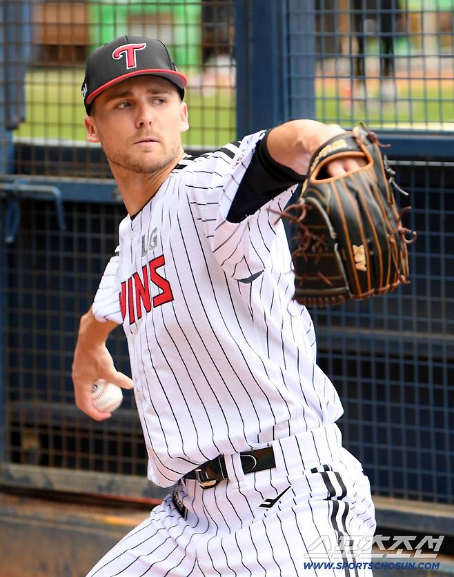 9일 잠실구장에서 열린 LG 트윈스와 한화 이글스의 경기. LG 톨허스트가 불펜 피칭을 하고 있다. 잠실=박재만 기자 pjm@sportschosun.com/2025.08.09/