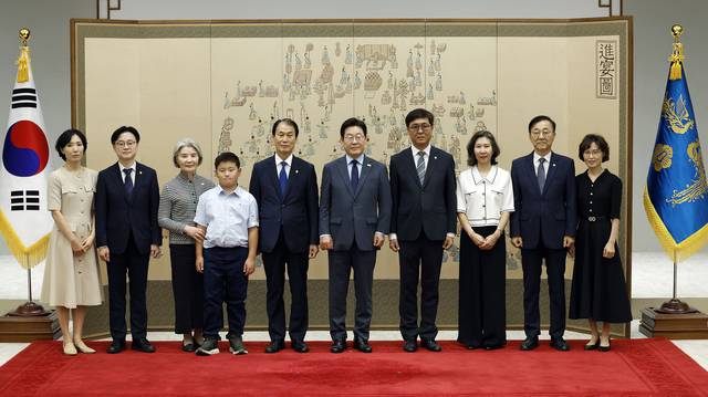 이재명 대통령, 신임 국무위원 임명장 수여식 기념촬영. 연합뉴스