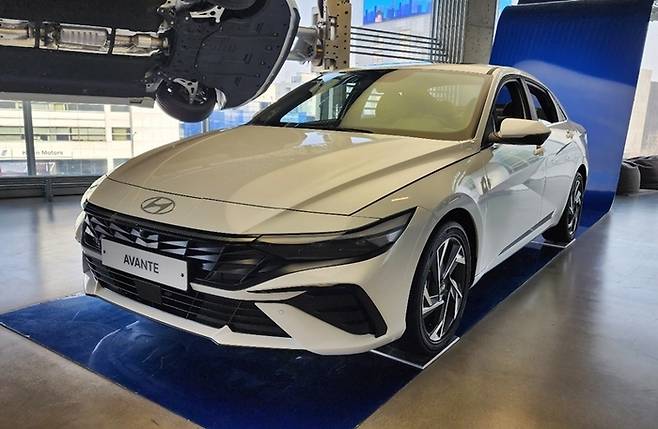 오빠차를 넘어 엄마차로도 인기를 끌고 있는 아반떼 [사진촬영=최기성 매경 디지털뉴스룸 기자]