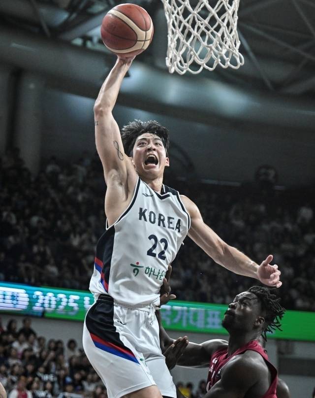 여준석은 대한민국의 주축 전력이지만 무릎 부상으로 인해 출전 가능성이 불투명하다. 사진=대한민국농구협회 제공