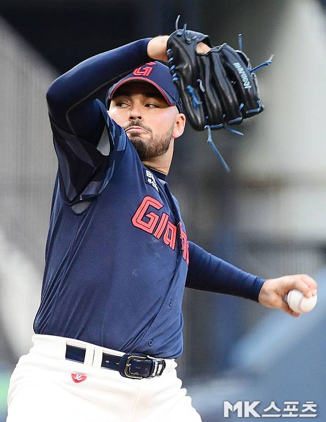12일 한화전에서 롯데의 선발투수로 나서는 감보아. 사진=김영구 기자