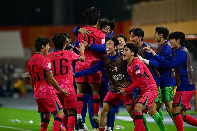 U-20 대표팀은 다음달 28일(한국시간) 개막하는 2025 칠레 U-20 월드컵에서 3대회 연속 4강 진출에 도전한다. 대한축구협회는 최상의 전력을 꾸리고자 윤도영을 비롯한 주요 유럽파들의 차출을 위해 동분서주하고 있다. 사진제공│대한축구협회
