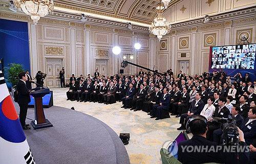 이재명 대통령이 13일 청와대 영빈관에서 열린 국정기획위원회 국민보고대회에서 발언하고 있다.