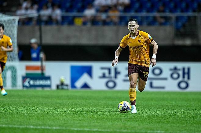 Professional football Gwangju FC will play against Hana Citizen at the Hana Bank K -League 1 2025 26th round at the Gwangju World Cup Stadium on the 17th. Gwangju FC provided.