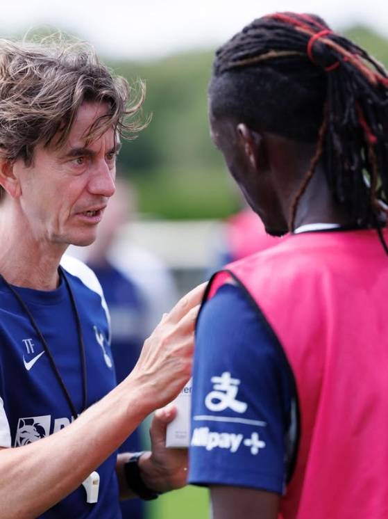 토마스 프랭크 토트넘 감독-이브 비수마