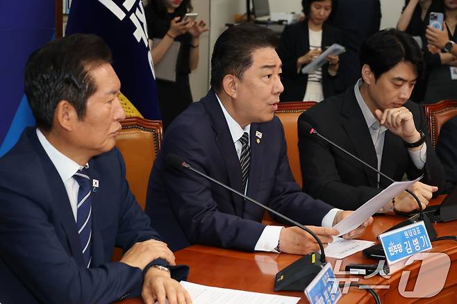 김병기 더불어민주당 원내대표가 13일 오전 서울 여의도 국회에서 열린 최고위원회의에서 발언하고 있다. 2025.8.13/뉴스1 ⓒ News1 이광호 기자