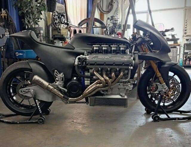 이 맞춤형 바이크는 1994년부터 1999년 사이 페라리 F355에 탑재된 V8 엔진의 이름을 따서 HF355라고 이름이 붙여졌다. (사진=하잔 모터웍스)