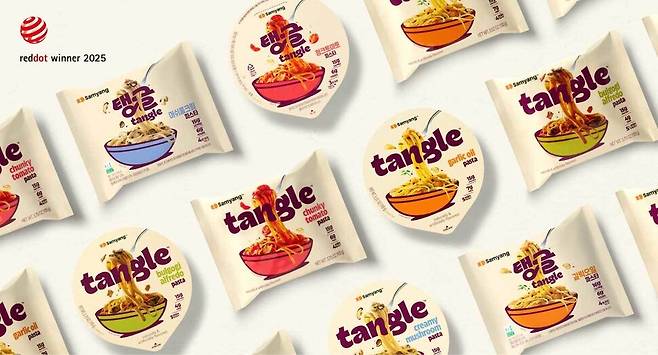 탱글은 ‘2025 레드닷 디자인 어워드\' 커뮤니케이션 디자인 분야의 브랜딩, 패키징 부문에서 각각 본상을 받았다. 삼양식품 제공