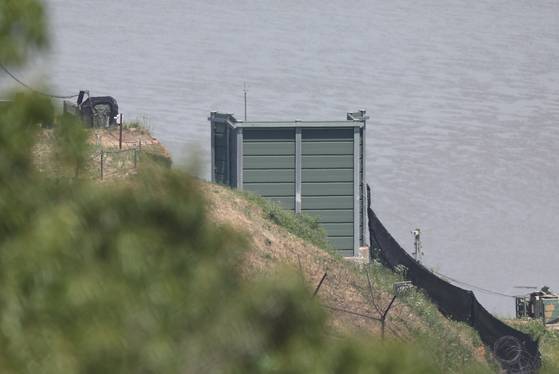 The photo shows a loudspeaker installed at a Korean guard post in the border area of Paju, Gyeonggi, on June 12. [NEWS1]