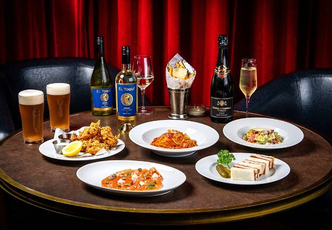 그래비티 조선 서울 판교는 무제한 주류와 페어링 안주를 즐길 수 있는 프로모션을 진행한다. / 사진=그래비티 조선 서울 판교