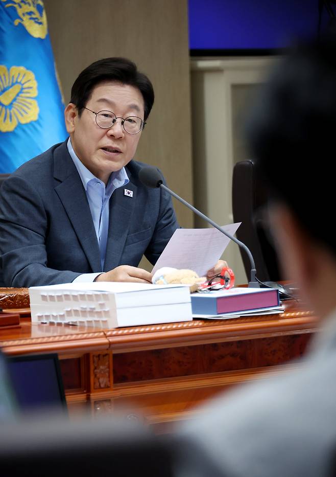 이재명 대통령이 12일 서울 용산 대통령실에서 열린 국무회의에서 발언하고 있다. [연합]