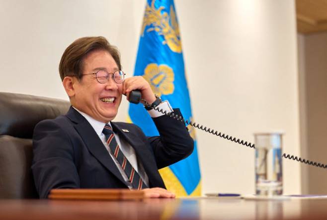 이재명 대통령과 이시바 일본 총리 통화 사진 대통령실