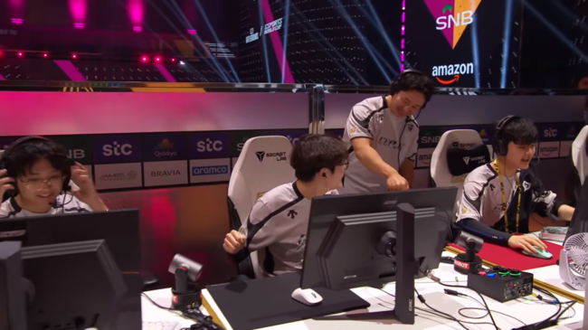 2025 EWC 중계화면 캡처.