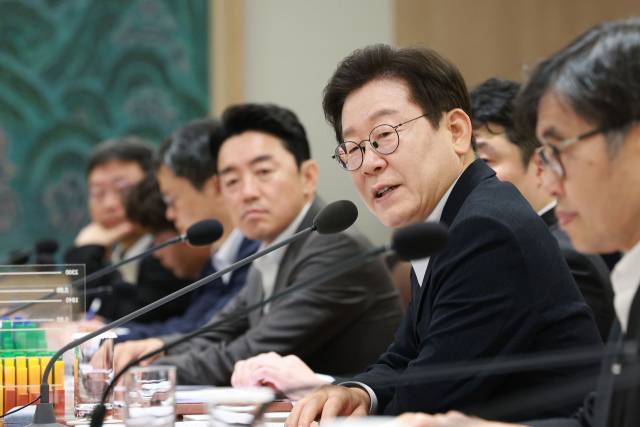 ▲이재명 대통령이 13일 서울 용산 대통령실 청사에서 열린 나라재정 절약 간담회에서 발언하고 있다. ⓒ연합뉴스