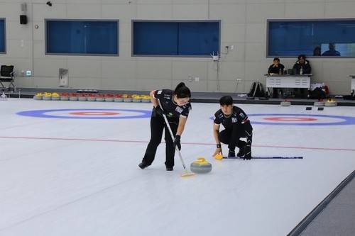 믹스더블 김선영과 정영석 [대한컬링연맹 제공. 재판매 및 DB 금지]