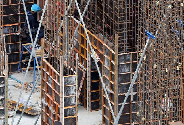 11일 서울 시내 한 아파트 건설 현장. 연합뉴스