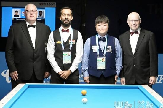 차렷! 경기시작전 기념촬영. (사진=wcbs)