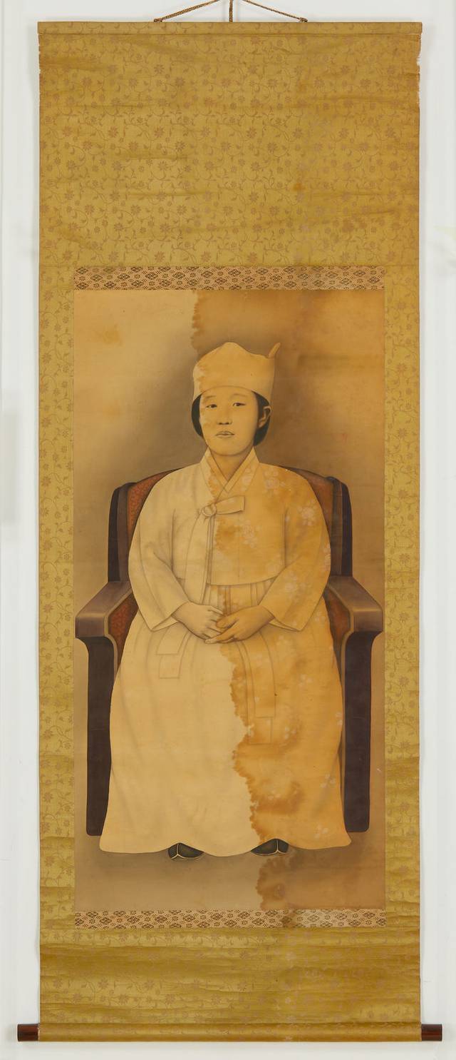 전 명성황후 초상(傳 明成皇后肖像), 조선 말기, 비단에 채색, 66.5x48.5cm, 179x70cm. 다보성갤러리 제공.