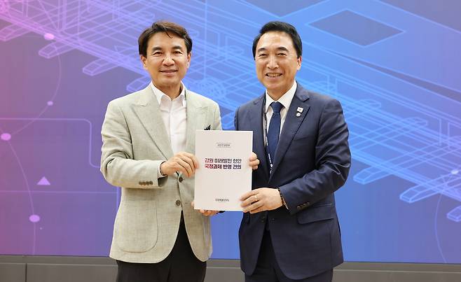박수현 위원장과 만난 김진태 강원지사. 강원도 제공