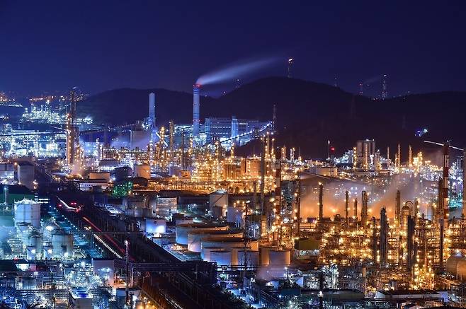 호황기 여수국가산단의 야경 ⓒ전남도