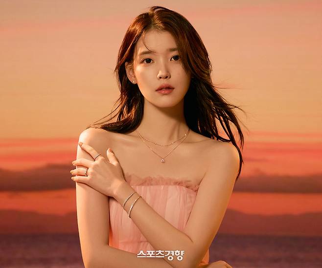 가수 아이유 주얼리 화보. 제이에스티나 제공