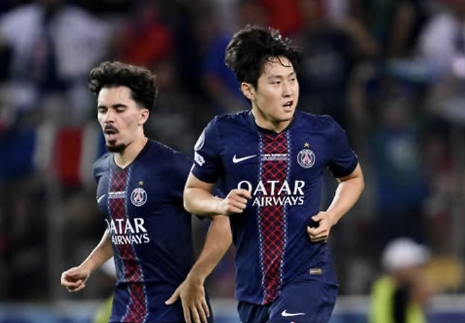 14일 UEFA 슈퍼컵 토트넘전 1-2로 따라 붙는 골을 터뜨린 이강인. PSG 공식 SNS 캡처