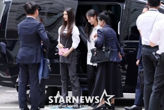 뉴진스 민지·다니엘, 어도어 소송 조정기일 참석..경호인력 투입[스타현장]