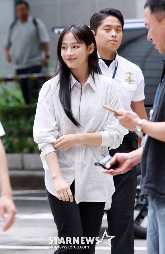 뉴진스 민지·다니엘, 어도어 소송 조정기일 참석..경호인력 투입[스타현장]