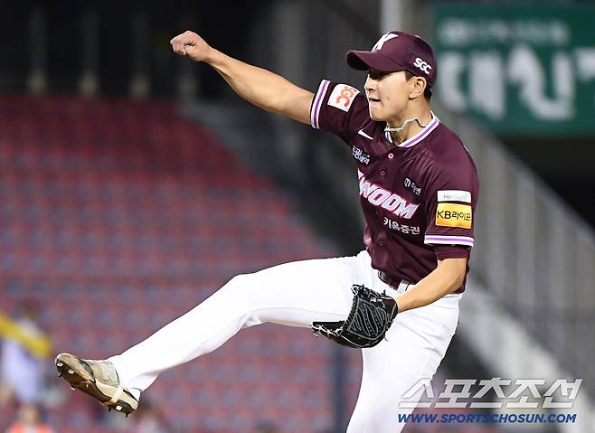 10일 서울 잠실구장에서 열린 키움-LG전. 9회말 주승우가 투구하고 있다. 잠실=정재근 기자 cjg@sportschosun.com/2025.7.10/