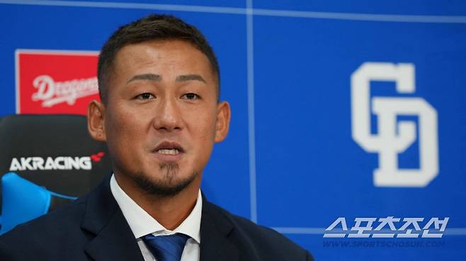 주니치의 베테랑 내야수 나카타가 15일 기자회견을 열고 올 시즌을 끝으로 18년 프로선수 생활을 마감한다고 발표했다. 나가타는 2008년 니혼햄에 1지명으로 입단해 요미우리, 주니치에서 통산 309홈런을 기록했다. 사진캡처=주니치 드래곤즈 SNS