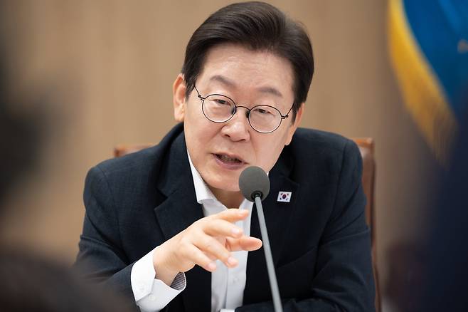 이재명 대통령이 지난 13일 서울 용산 대통령실 청사에서 열린 나라재정 절약 간담회에서 발언을 하고 있다. /뉴스1