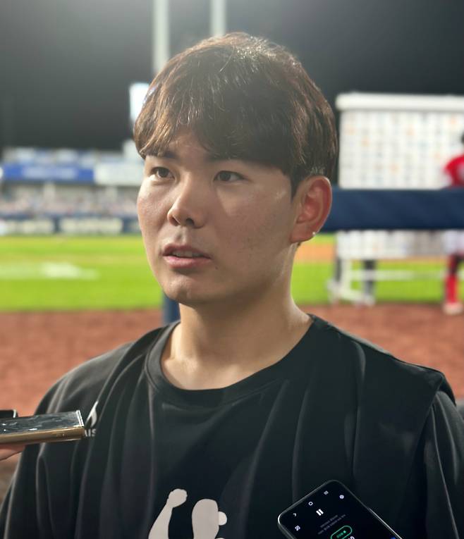 성영탁이 13일 대구 삼성전 종료 후 인터뷰를 하고 있다. 대구=이형석 기자&nbsp;