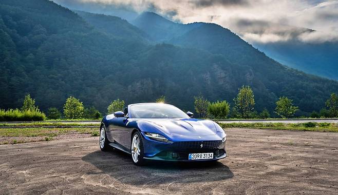 페라리 로마 스파이더 / 출처=페라리