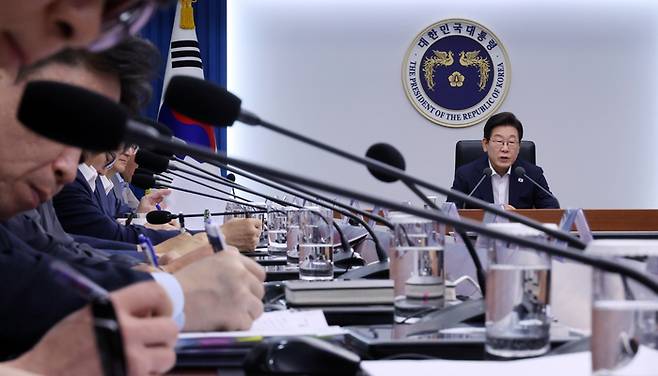 이재명 대통령이 14일 용산 대통령실에서 열린 수석보좌관회의에서 발언하고 있다. 2025.8.14 [사진=연합뉴스]