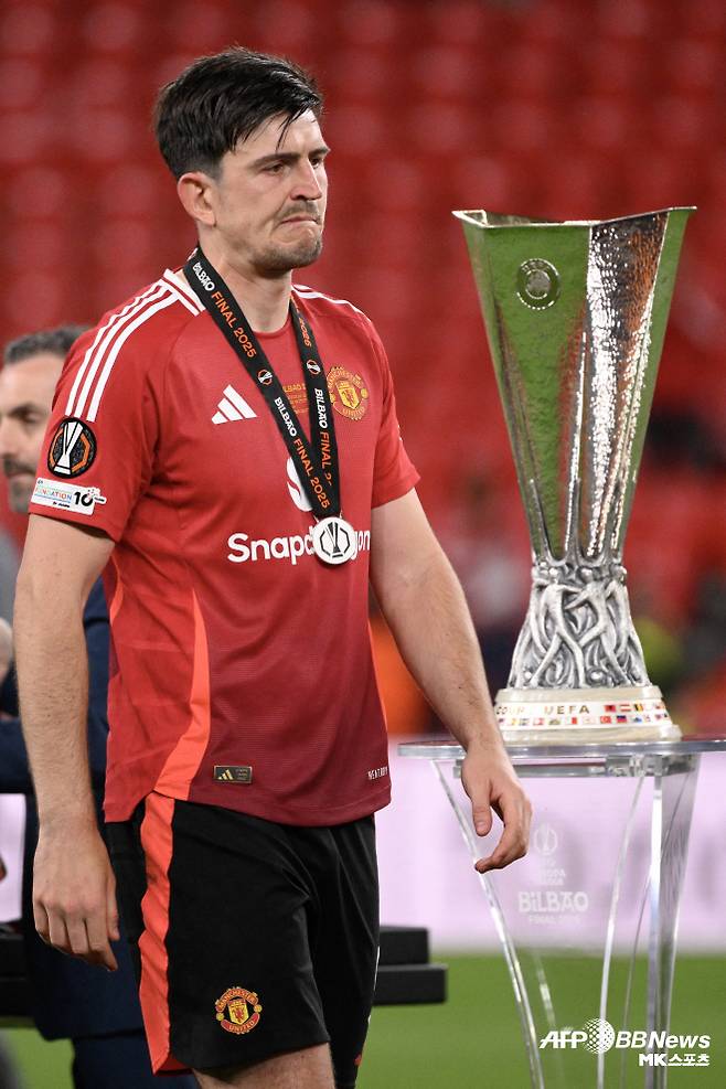 2024-25시즌 유럽축구연맹 유로파리그 결승전에서 토트넘 홋스퍼에 패했던 맨체스터 유나이티드. 해리 매과이어가 슬퍼하고 있다. 사진=AFPBBNews=News1