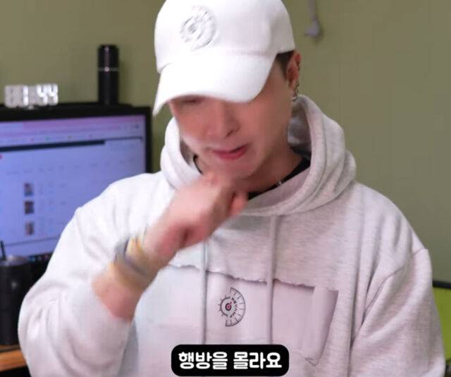 아버지가 주무시다 갑자기 돌아가셔서 현금이 어디 있는지 행방을 모른다고 말했다. / 유튜브 '근황올림픽'