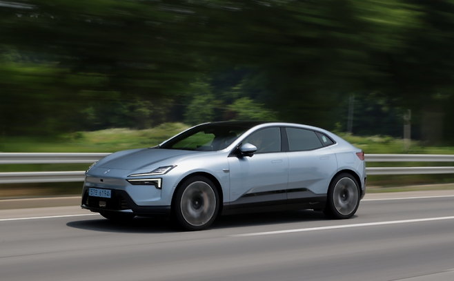 폴스타 쿠페형 전기 SUV ‘폴스타 4’ [폴스타코리아 제공]