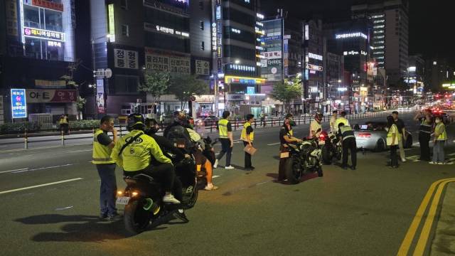 ▲폭주족 단속 장면 ⓒ충남경찰청