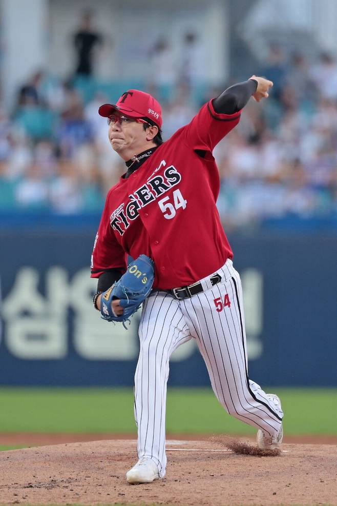 ▲ 14일 대구 삼성전에서 5.2이닝 3실점(2자책점)을 기록하며 팀 승리를 이끌고 시즌 7번째 승리를 거둔 양현종 ⓒKIA타이거즈