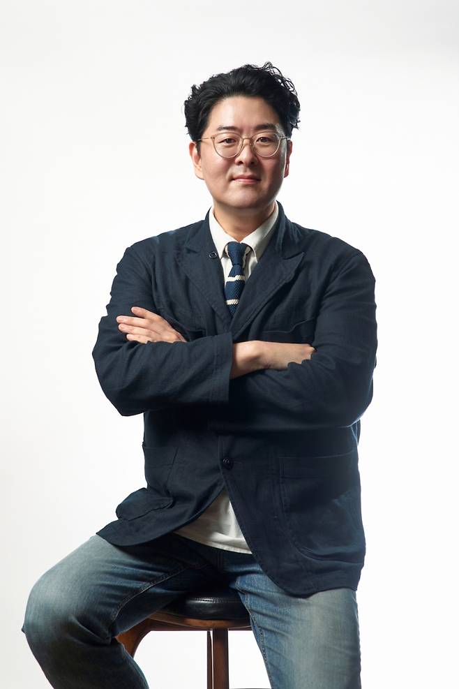 영화 '악마가 이사왔다'의 이상근 감독이 8일 진행된 라운드 인터뷰를 위해 포즈를 취하고 있다. /사진제공=CJENM 2025.08.08 /사진=이동훈 photoguy@