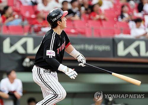 홈런 친 LG의 박동원 [연합뉴스 자료 사진]